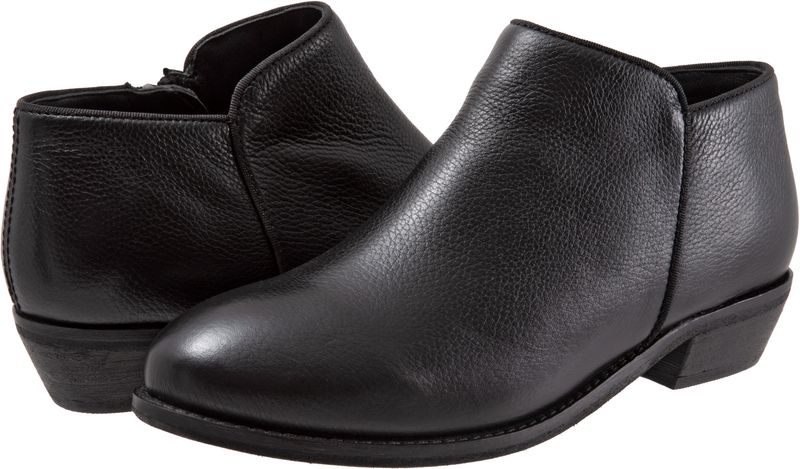 SoftWalk Rocklin Boot – Travel-Friendly Boot with Arch Support