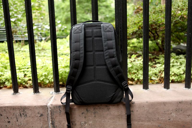 QWSTION Daypack 15L – Swiss Precision Meets Simplicity