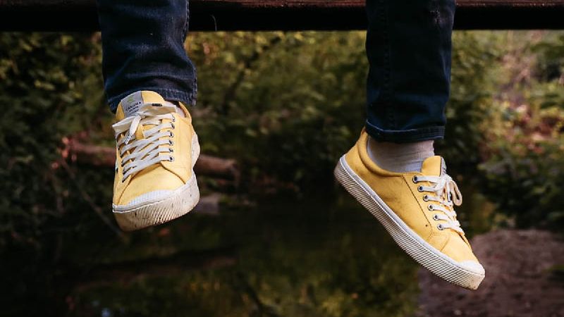 Cariuma OCA Low Sneakers