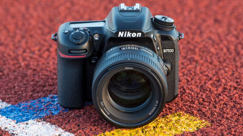 Nikon D7500