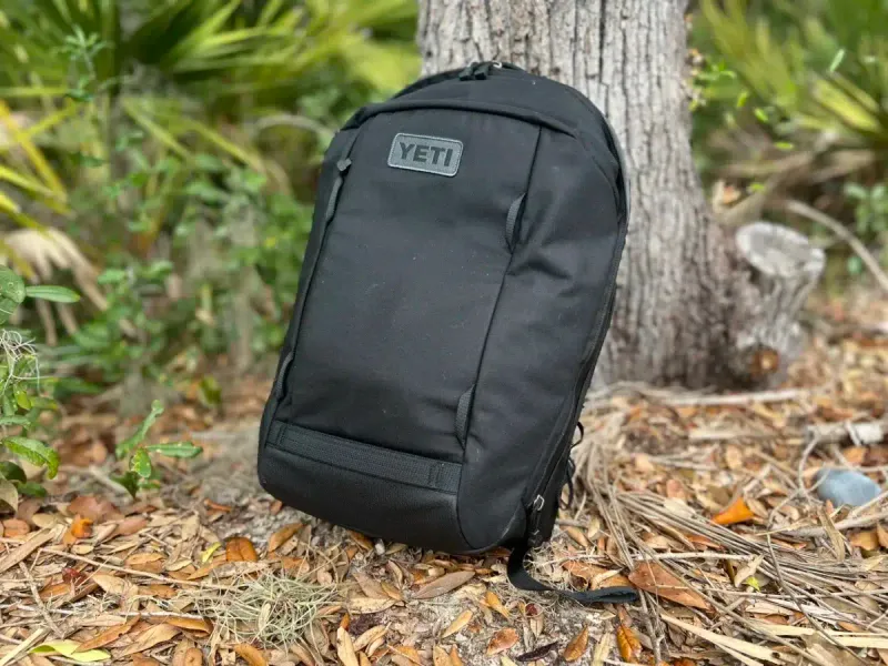 YETI Crossroads 27L Backpack