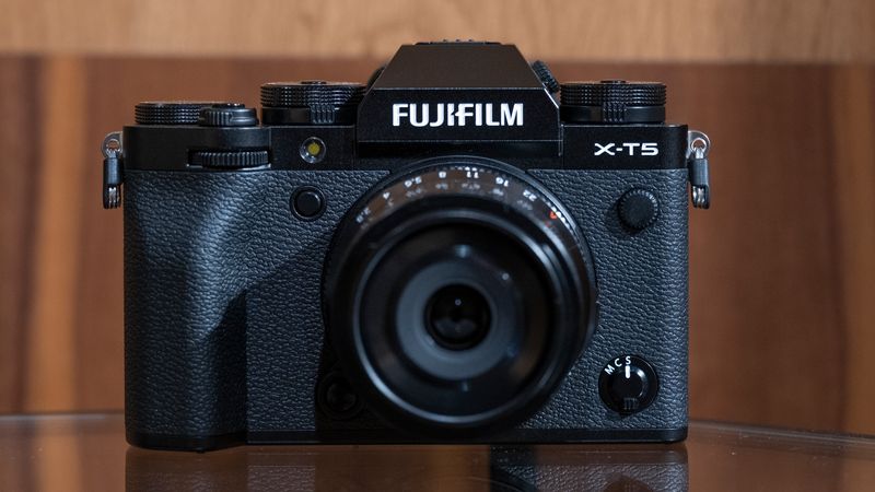 Fujifilm X-T5 — high-res stills, 6.2K/30 video, and strong IBIS