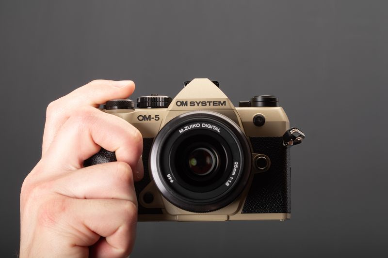 OM System OM-5 / OM-5 II
