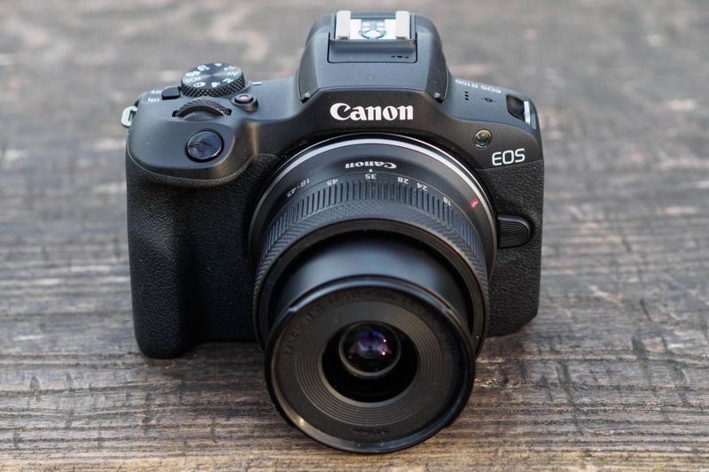 Canon EOS R100 Mirrorless Camera