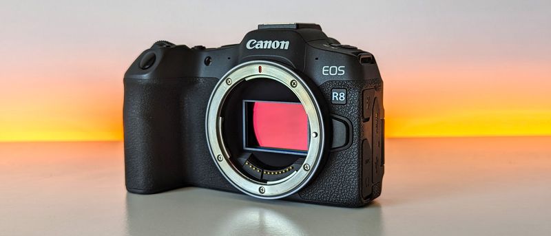 Canon EOS R8