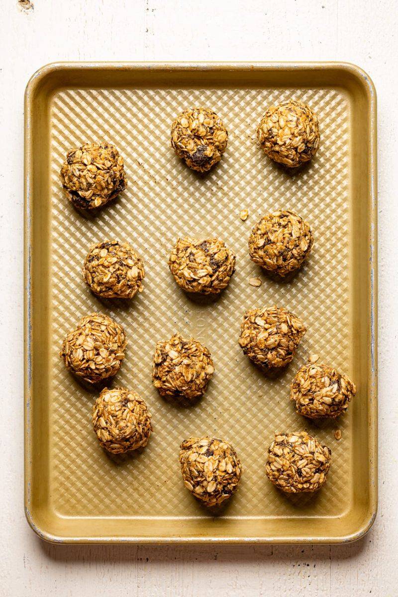 High-Energy Snacks That Don't Melt or Crumble