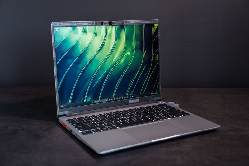 Framework Laptop 13 (2025, Ryzen AI/Intel)