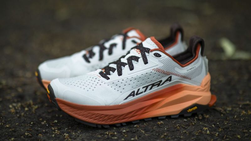 Altra Olympus 6