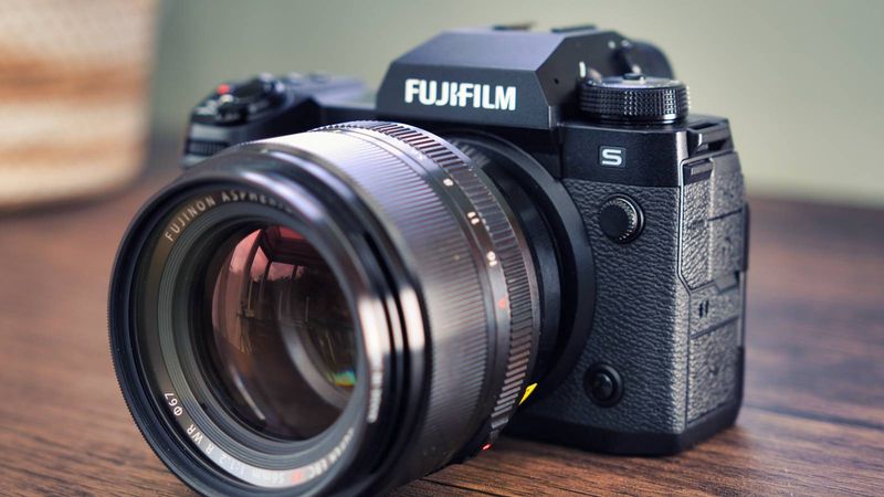 Fujifilm X-H2S