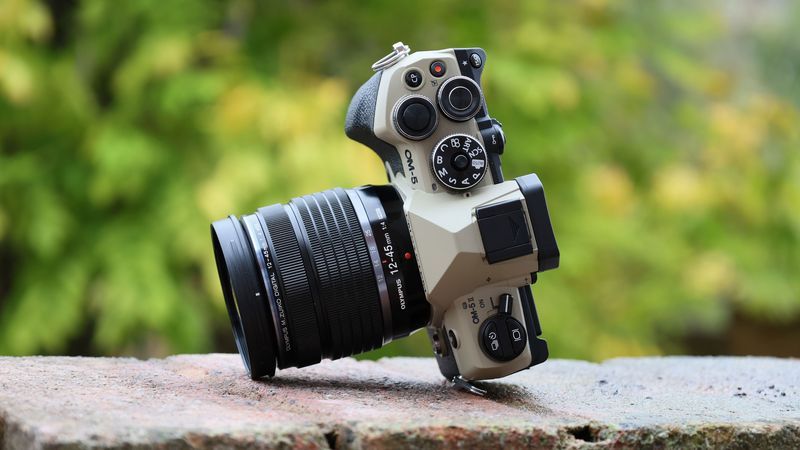 OM System OM-5