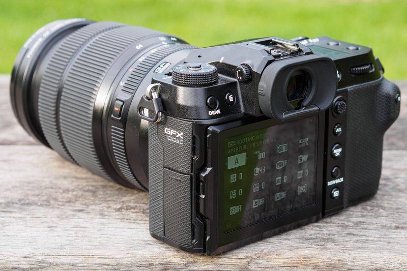 Fujifilm GFX100S II