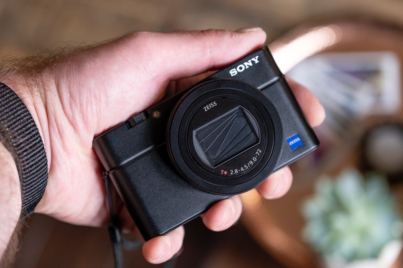 Sony RX100 VII Compact Camera
