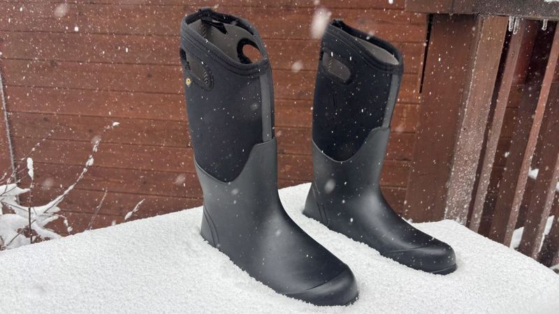 Bogs Neo-Classic Tall Insulated Snow Boot