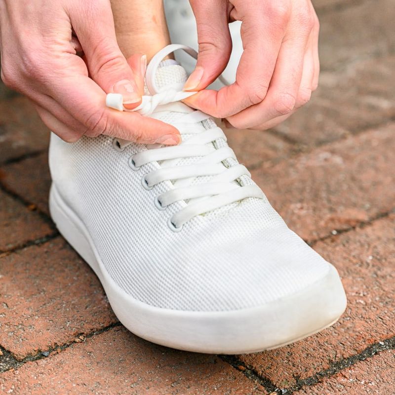 Atoms Model 001 - the white sneaker they actually pack