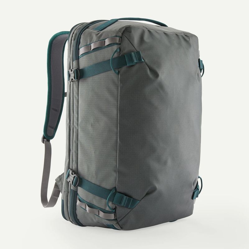 Patagonia Black Hole MLC 45: suitcase capacity, backpack carry when you need it