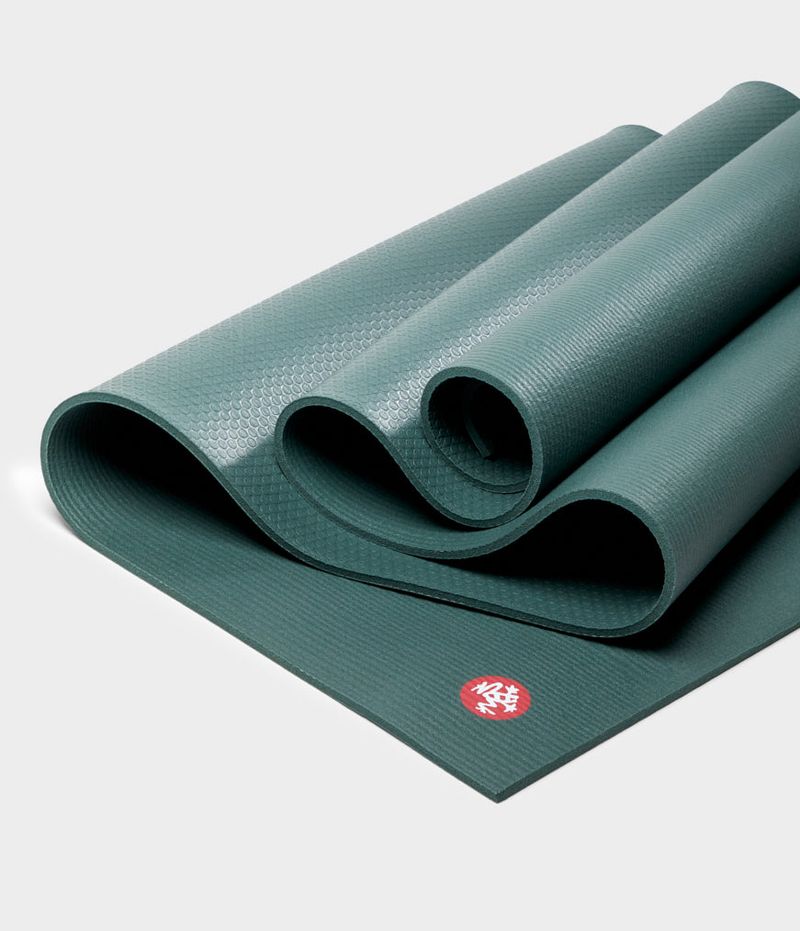 Manduka PRO 6mm Yoga Mat: A Stable Base You Actually Want to Roll Out