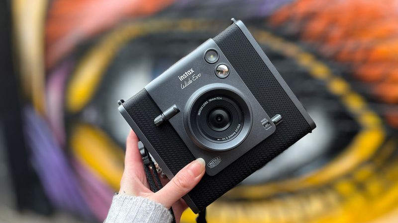 Classic Instant and Hybrid Cameras