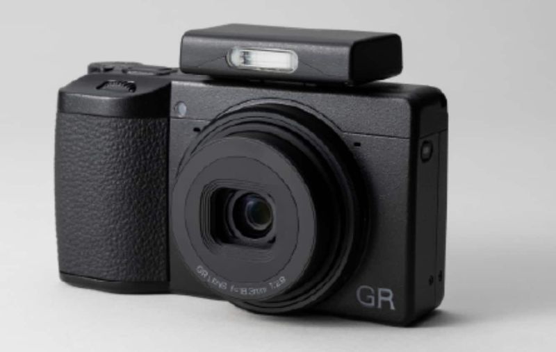 Ricoh GR IV
