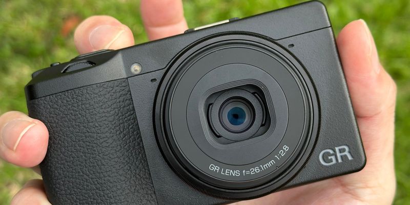 Ricoh GR IIIx – Pocket APS-C Camera That Shoots Like a Pro