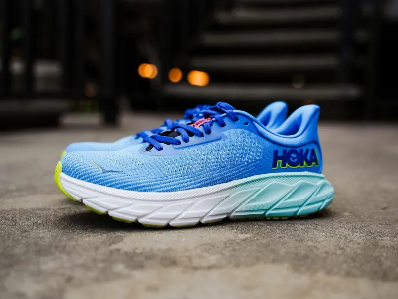 HOKA Arahi 7