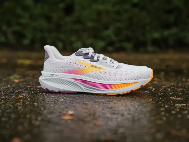 Brooks Ghost 17 - The smooth, balanced option that works for walking too