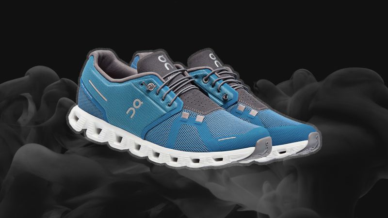 On Cloud 5 Sneaker