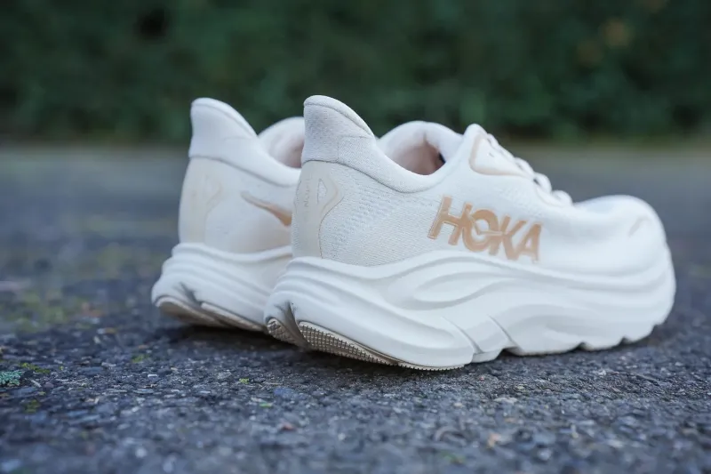 Hoka Clifton 10