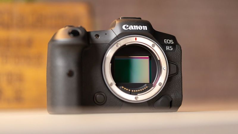 Canon EOS R5