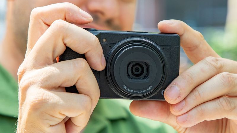 Ricoh GR III