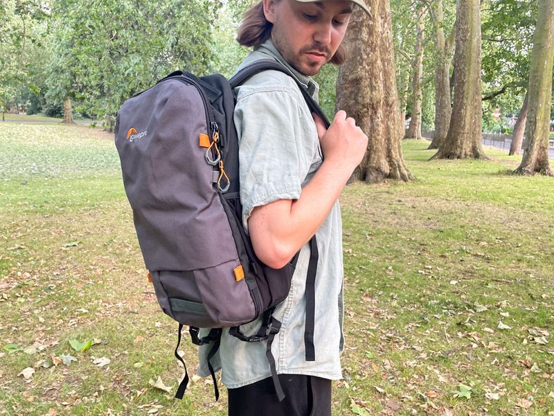 Lowepro Trekker Lite BP 250 AW