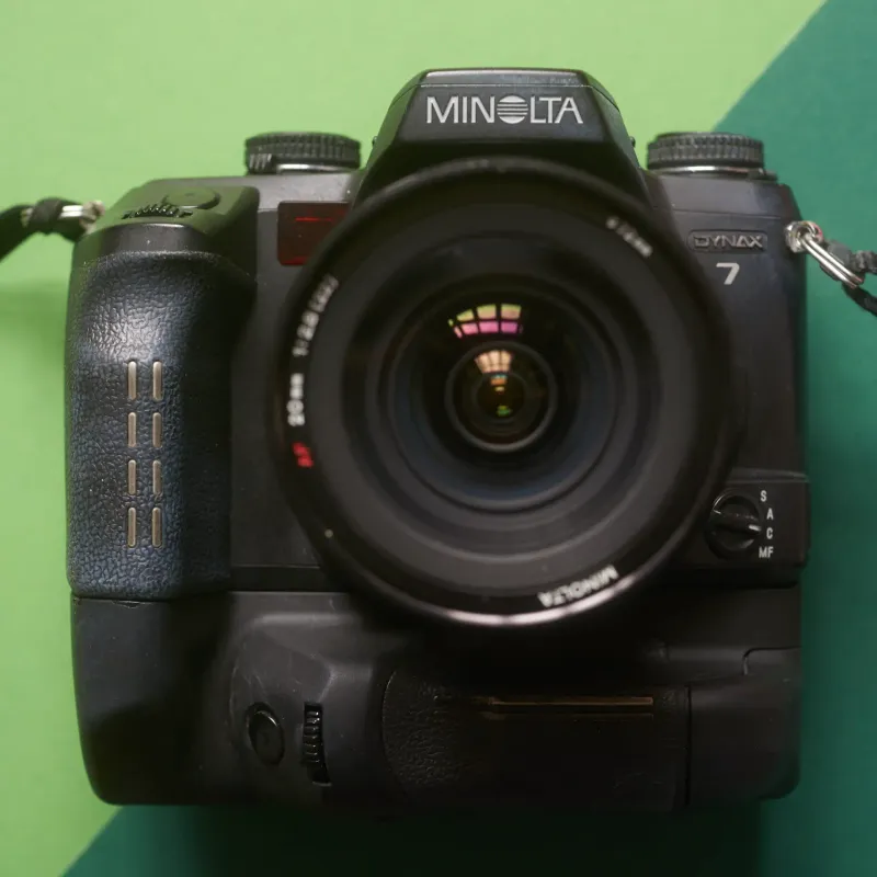 Minolta Maxxum/Dynax 7 (2000)