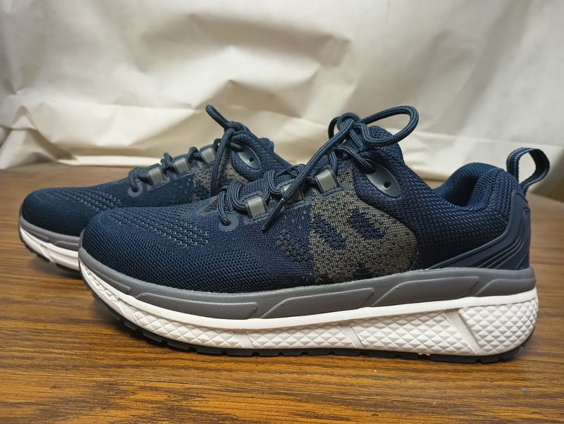 Propet Ultra Athletic Sneaker – True wide fit that stays comfortable all day; breathable mesh adapts to swelling after flights