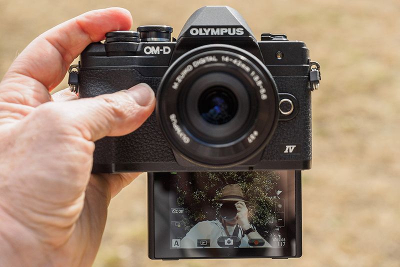 Olympus OM-D E-M10 Mark IV
