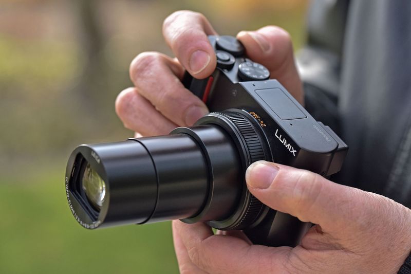 Panasonic Lumix ZS200 / TZ200