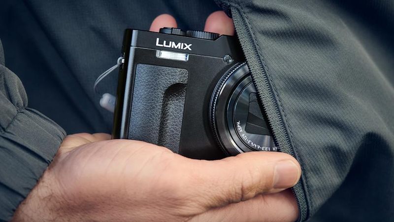 Panasonic Lumix ZS99 / TZ99 Compact Camera
