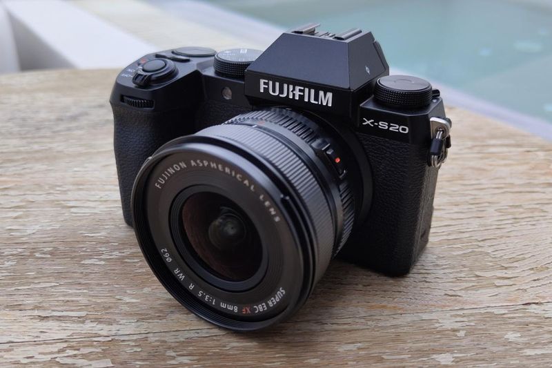 Fujifilm X-S20 with XF 27mm f/2.8