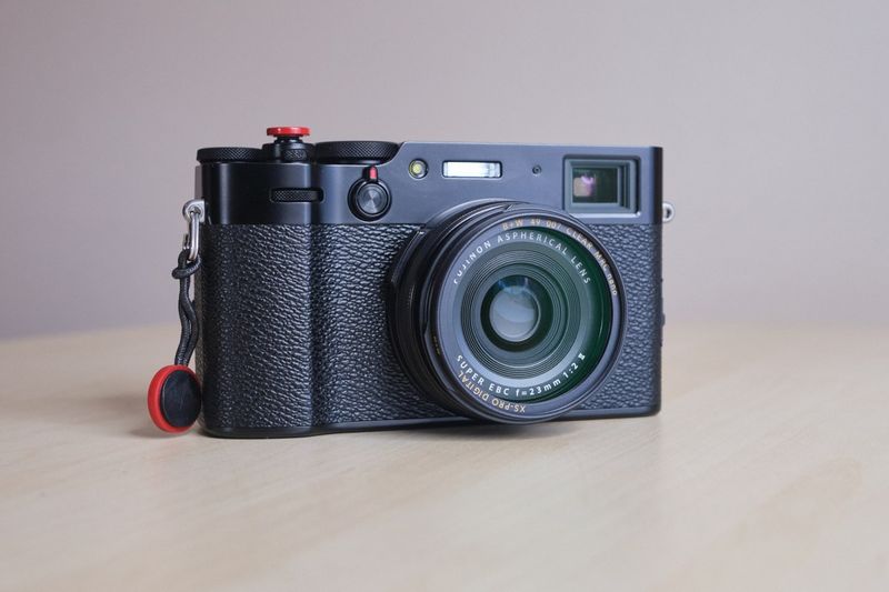 Fujifilm X100V