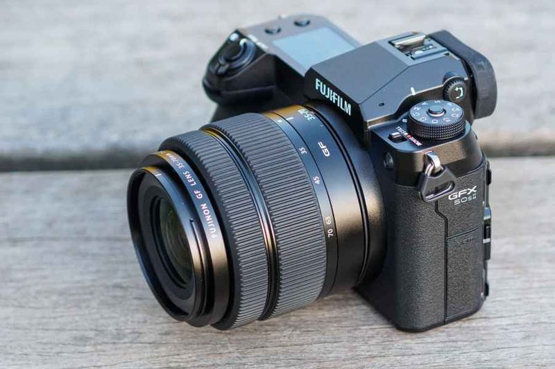 Fujifilm GFX50S II