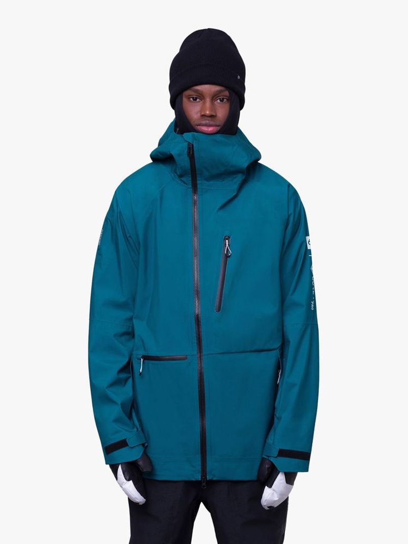 Patagonia Tres 3-in-1 Parka — Adjustable hood + wrist cuffs + modular layering (less fiddling across conditions)