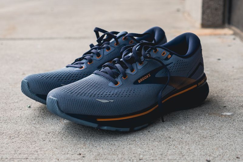 Brooks Ghost 15 (Wide) – Plush cushioning and smooth heel-to-toe transition, perfect for marathon sightseeing days