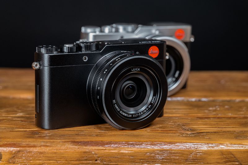 Leica D-Lux 7 – Premium compact with a Four Thirds sensor, classic Leica color, and strong low-light capability.