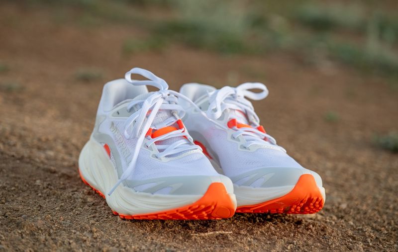 Hybrid Trainers with Mild Lugs