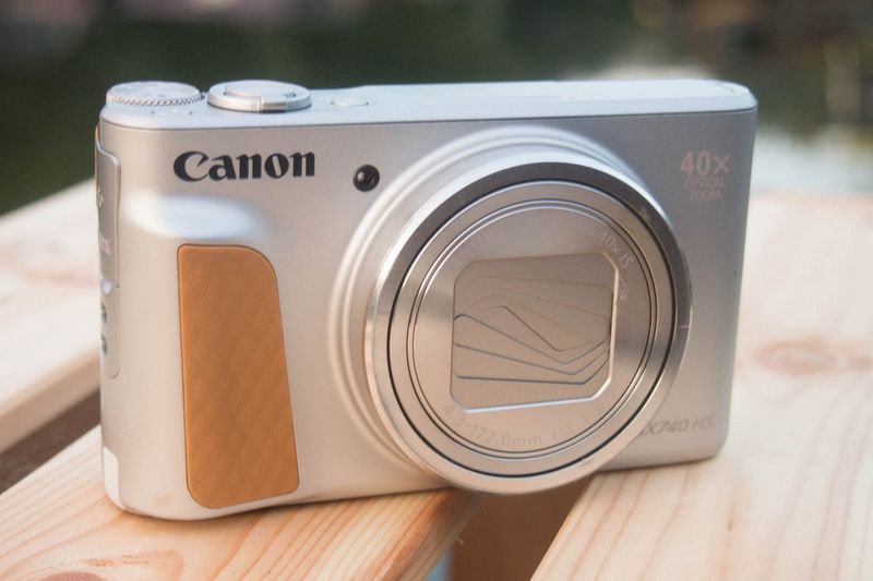 Canon PowerShot SX740 HS