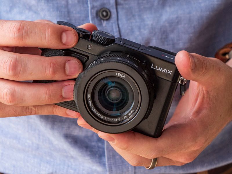 Panasonic Lumix LX100 II – Micro Four Thirds sensor in a compact body delivers big sensor performance and beautiful color.