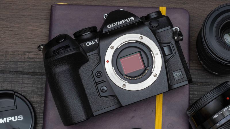 Olympus OM-1