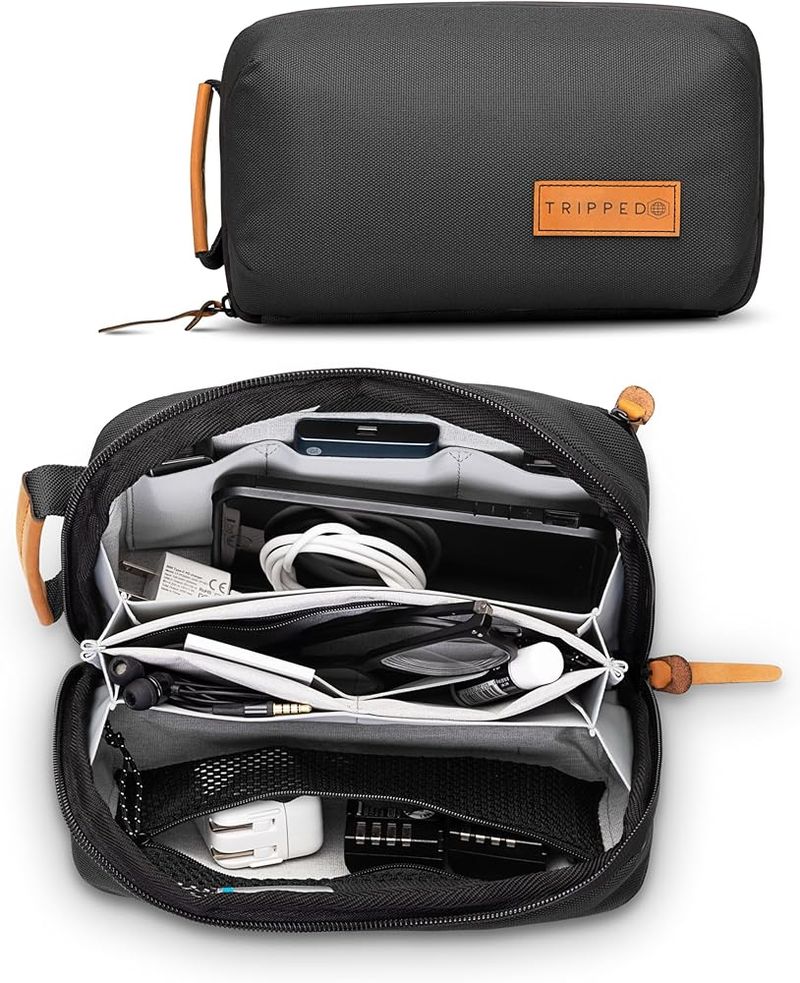 Tech pouch / cable organizer