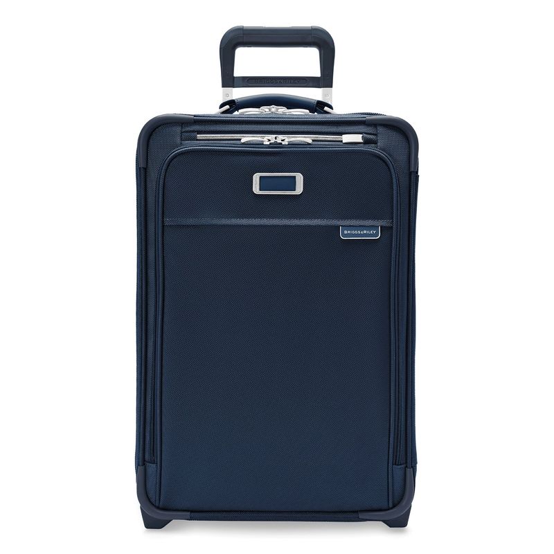 Briggs & Riley Baseline Essential 22