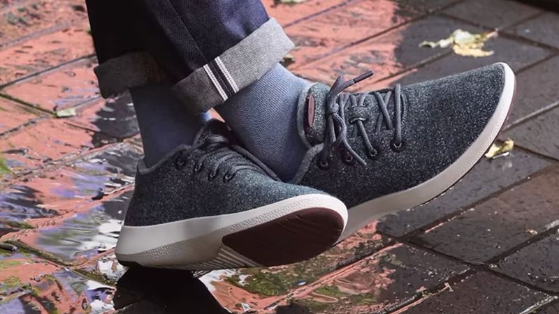 Allbirds Wool Runner Mizzle - the rainy-city traveler's pick