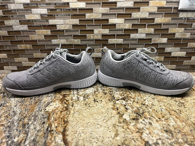 Orthofeet Lava (Extra Wide)
