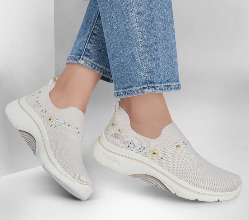 Skechers GOwalk Arch Fit